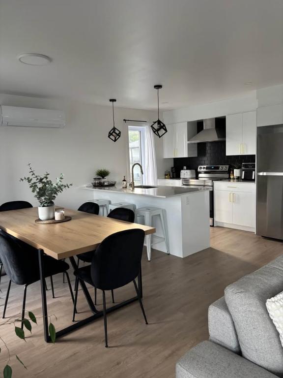 Grand 5 ½ moderne avec bureau fermé – Bromptonville (Sherbrooke) | 3015931