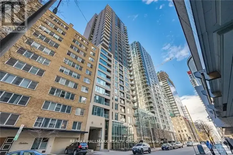 2003 - 40 NEPEAN STREET | 2003 - 40 NEPEAN STREET, Ottawa | 3016657