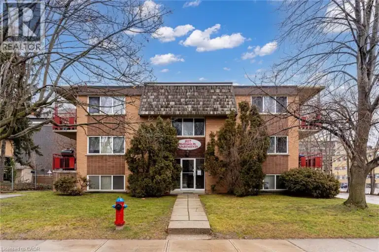 807 ROBINSON Street Unit# B | 807 ROBINSON Street Unit# B, Burlington | 3016722