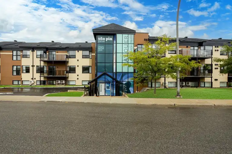 Utopia - Dorval | 490 Avenue Lake, Dorval | 3017368