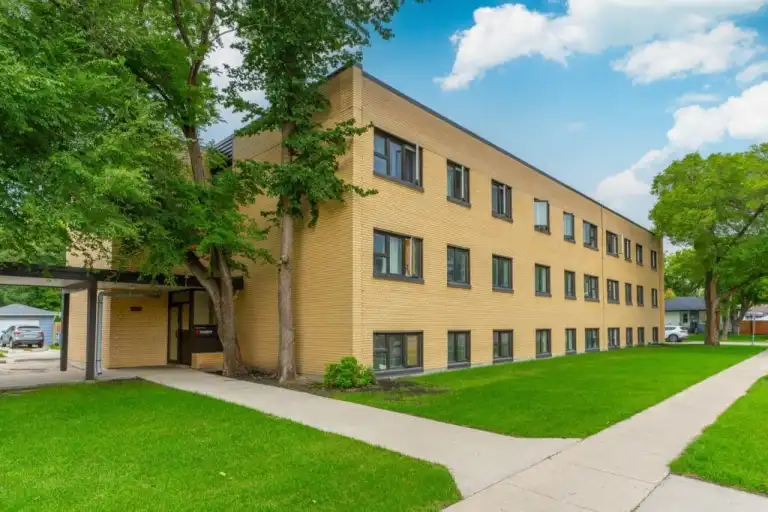 Lady Dale & Lady Robin | 760 - 770 Watt Street, Winnipeg | 3017745