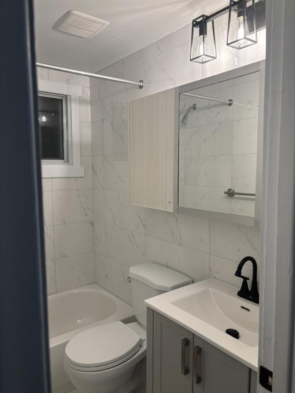 À Louer – Appartement 5 ½ Rénové à Montréal (Près du metro Langelier) | 3017779