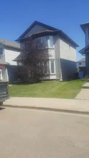 3 BED 2.5 BATH GORGEOUS HOUSE – Timberlea | 169 Crabapple Way, Fort McMurray | 3017978