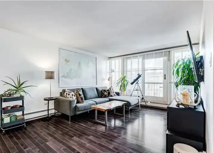 UPSCALE LARGE CONDO IN BELTLINE (fully furnished) | 804 - 733 14 Ave SW, Calgary | 3018005