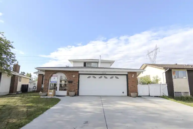 For Rent – Spacious 4 Bedroom Family Home in a Great Community – $3,000/month | Edmonton | 3025206