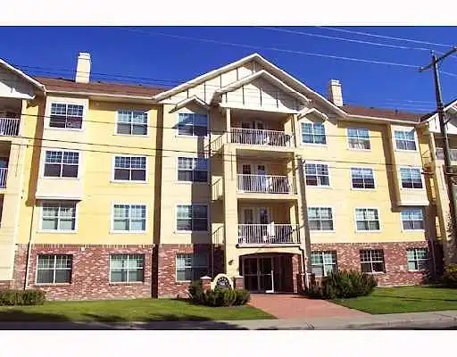 Bedroom with private bathroom in shared 2 bedroom condo | 2212 34 Ave Sw, Calgary | 3018025