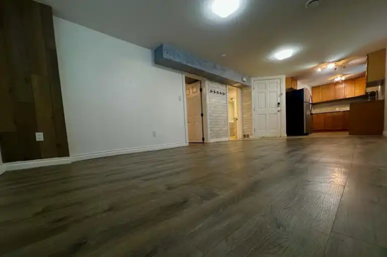 11439 93 Street Northwest, Edmonton, Alberta, Canada, T5G 1C5 | 11439 93 Street Northwest, Edmonton | 3018028