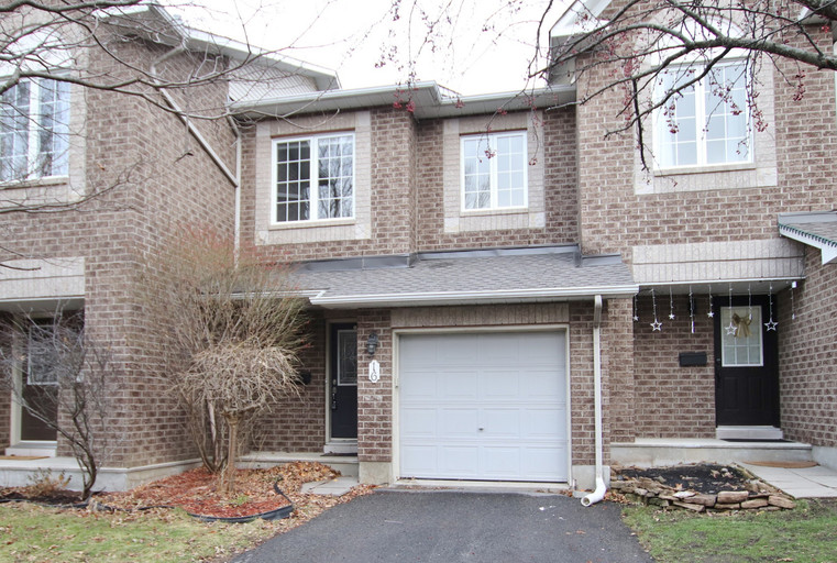 16 Wimbledon Way NO Rear Neighbours! - Available from November 1st 2025 | 16 Wimbledon Way, Ottawa | 3018214