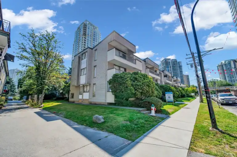 CEDARDALE COURT | 6044 Wilson Avenue, Burnaby | 3018229