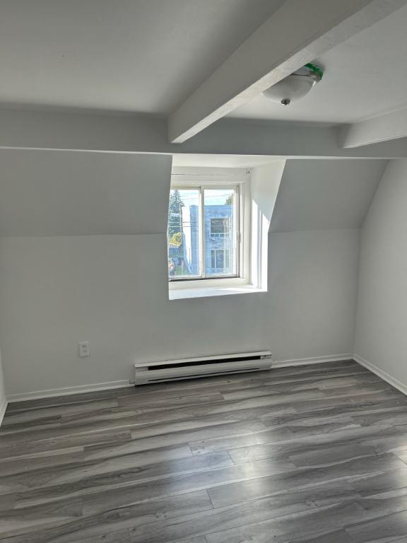 À louer – Grand 6 ½ en rénovation – Centre-ville de Sorel-Tracy | 3018349