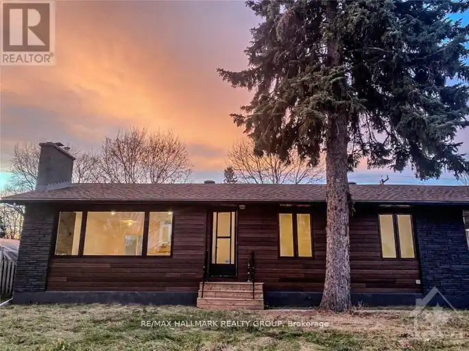 UNIT A - 18 MAJESTIC DRIVE | UNIT A - 18 MAJESTIC DRIVE, Ottawa | 3018452