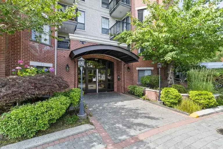 Beautiful 1  Bed Suite in Langley with Gas Fireplace & Laundry | 20303 Douglas Crescent, Langley | 3019659