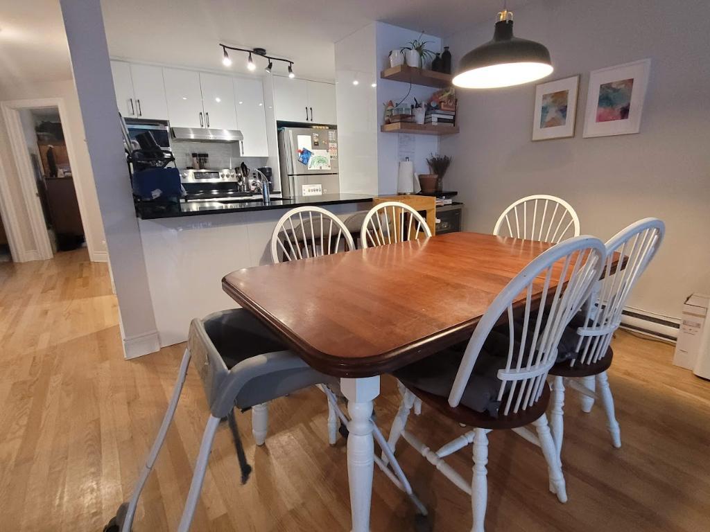 Grand Condo à Rosemont ( stationnement inclus ) | 3019834