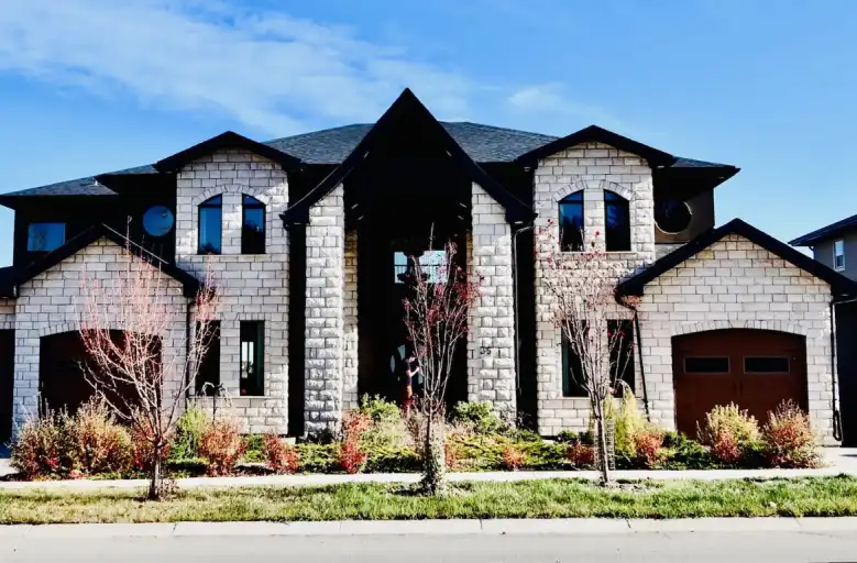 Great Location in Spring bank hills overlook Glenmore reservoir | Calgary | 3020080