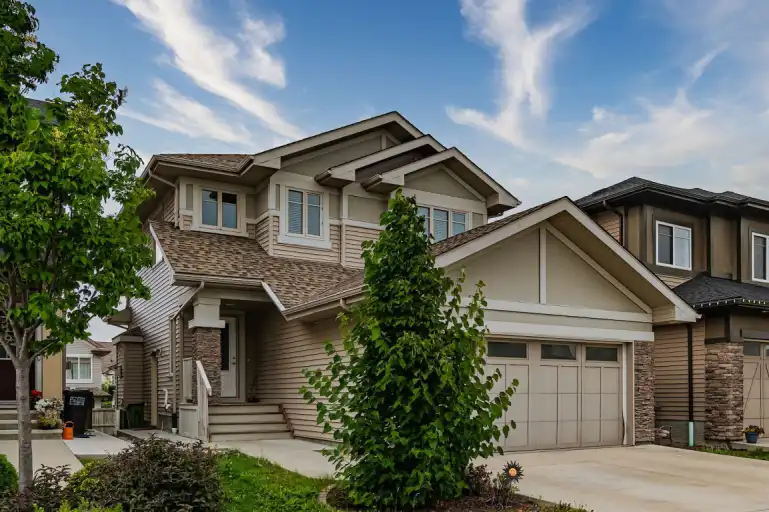 Spacious 3 Bedroom House with Double Attached Garage – Edmonton | 1348 Ainslie Wynd Southwest, Edmonton | 3020102