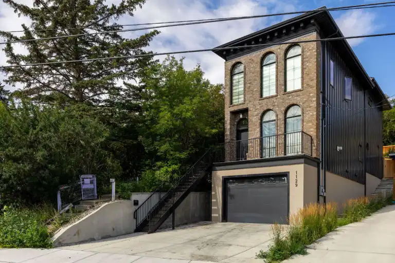Modern Brownstone Retreat Near Downtown, Zoo, Saddledome & River Pathways | 1129 Maggie Street Southeast, Calgary | 3020824