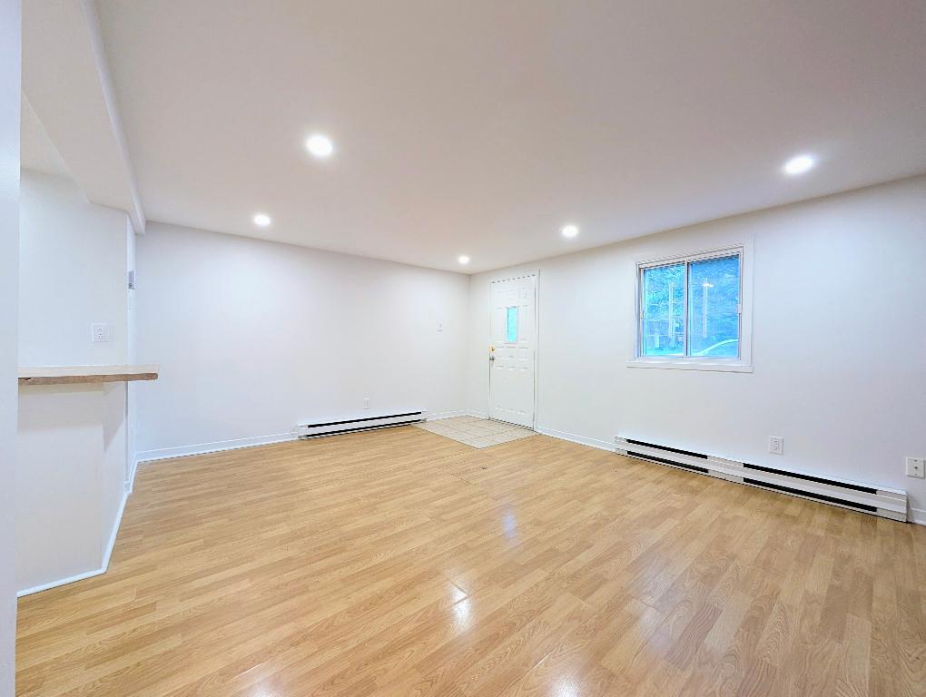 ** Spacious Studio with Outdoor Space - The Village/Downtown, Metro Papineau ** | 3021672