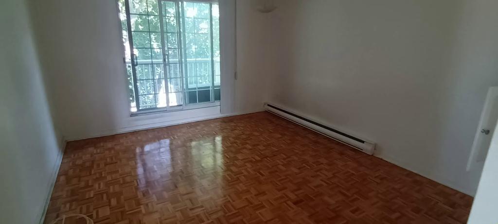 ST-LÉONARD 4 1/2 PRÈS LACORDAIRE ET ST-ZOTHIQUE | 3021695
