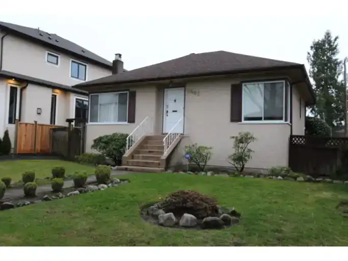 Nice House (upper level) | 2662 West 21st Avenue, Vancouver | 3021982