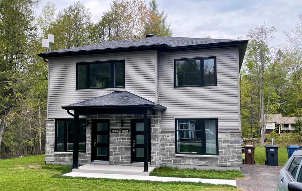 Beau grand 4 1/2 moderne. Immeuble pratiquement neuf (construction 2021) | 3022131