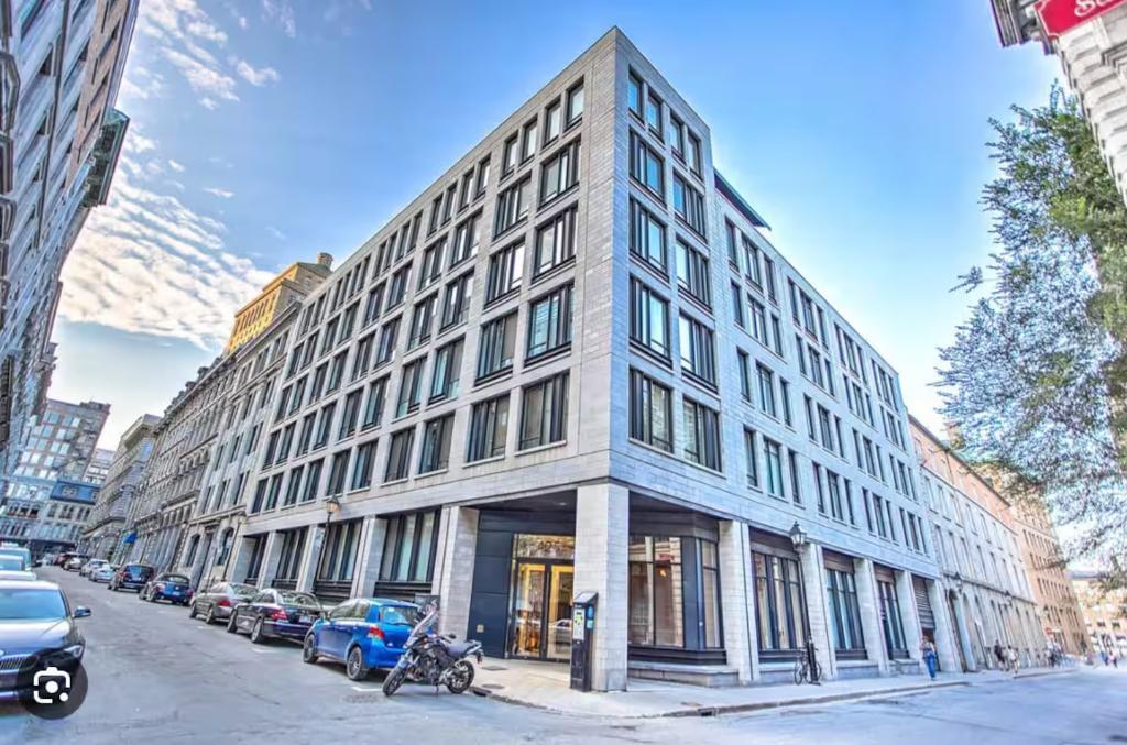 Condo 3 1/2 Vieux-Montreal Meublé Équipé Stationnement | 3022154