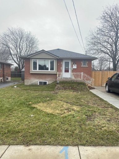 768 Tenth Ave.  Lower | 768 Tenth, Hamilton | 3022174