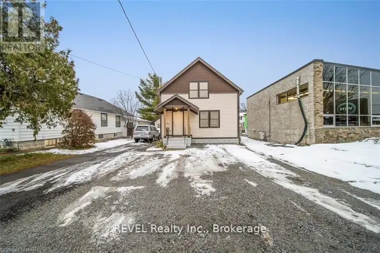 UPPER/ 4102 PORTAGE ROAD | UPPER/ 4102 PORTAGE ROAD, Niagara Falls | 3029315