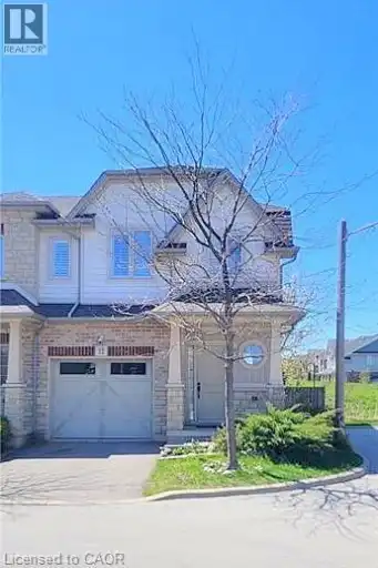 8 LAKELAWN Road | 8 LAKELAWN Road, Grimsby | 3029373