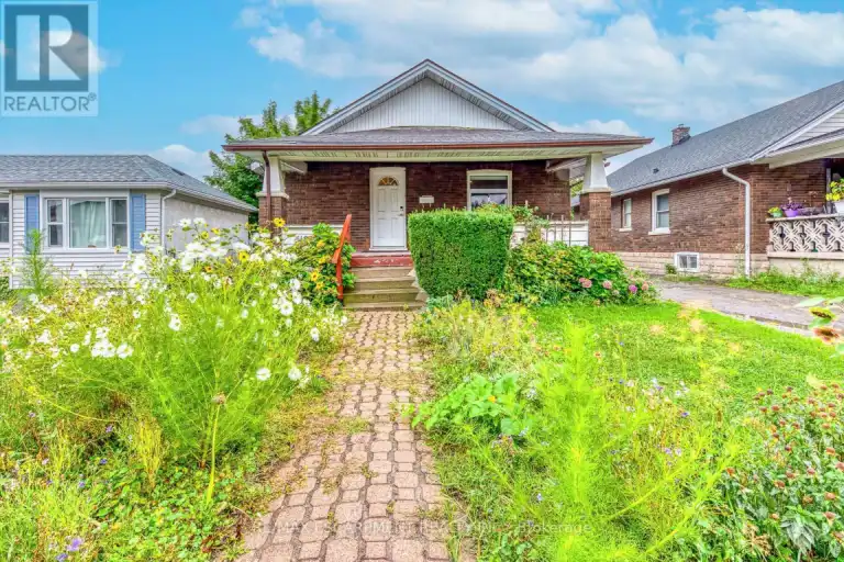 5188 MAPLE STREET | 5188 MAPLE STREET, Niagara Falls | 3029392