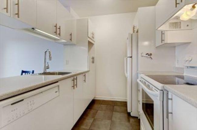 Québec, Charlesbourg, 3 ½ rénové, Stationnement | 3024947