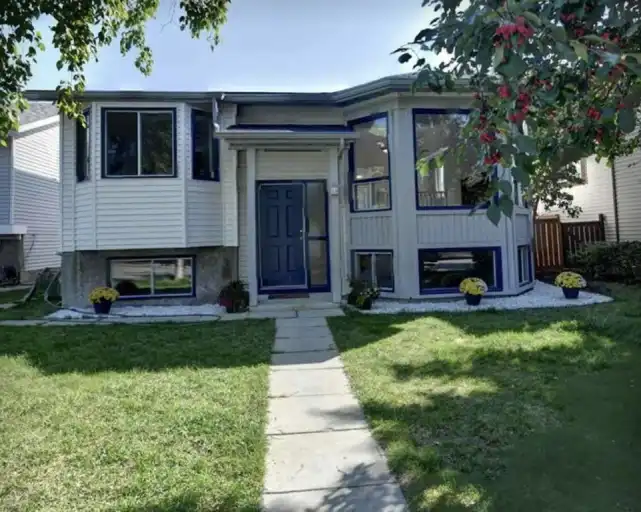 House For Rent - Lake Community | 16 McKenna Place Southeast, Calgary | 3023865