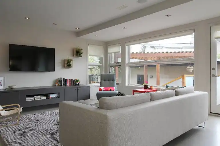 Fully Furnished, Stunning 3BR Family Home in Kensington Neighborhood | Calgary | 3030470