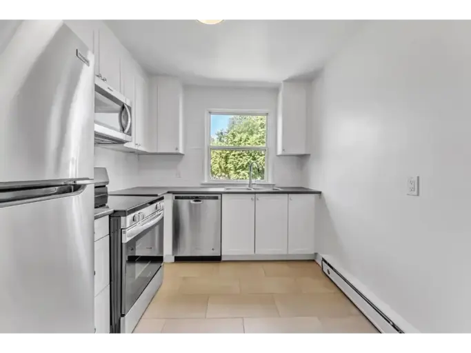 389-401 Yonge Street | 401 Yonge Street, Kingston | 3024245