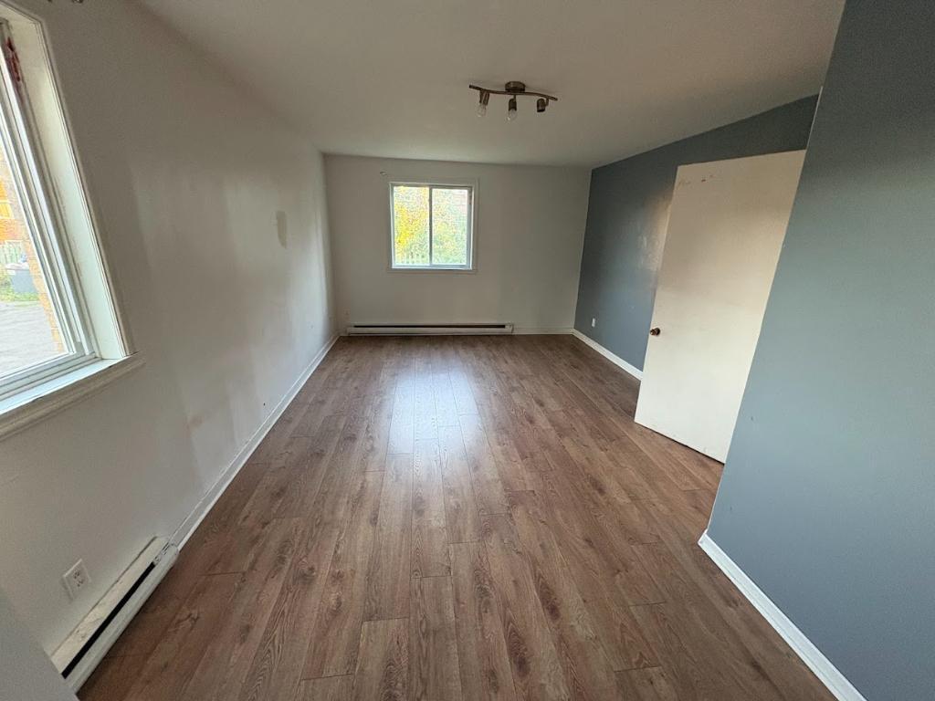 Très grand 4 1/2 à Longueuil | 3024954