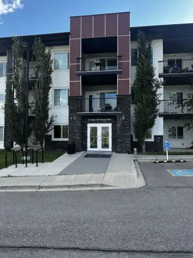 Unfurnished 2 Bed 2 Bath + Den in Sage Hill NW (Available Now) | 3303 - 12 Sage Hill Terrace NW, Calgary | 3030444
