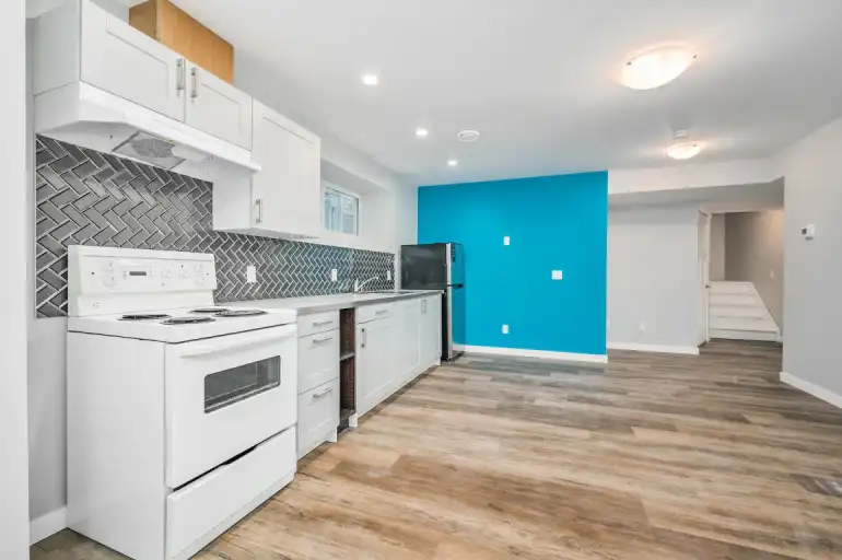 Exquisite 1 Bed  +  Den Basement Suite | Calgary | 3051255
