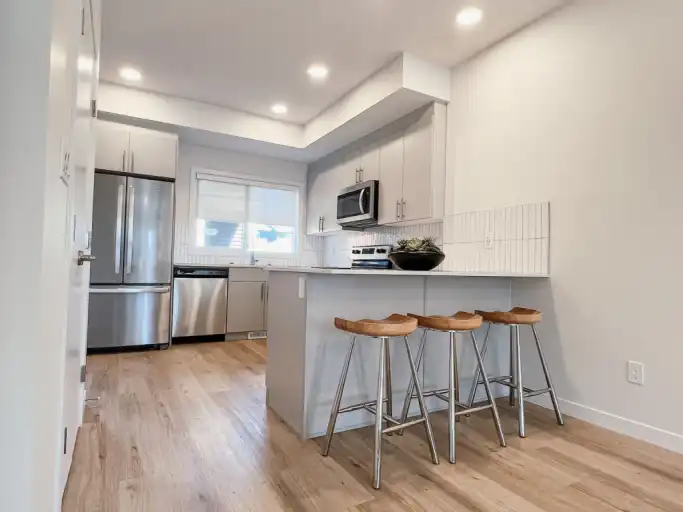 BRAND NEW 3 BED & 2.5 BATH MAIN FLOOR HOUSE | 412 32 Street Southwest, Edmonton | 3030155