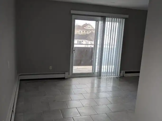 Beautiful Newly Renovated Thorold 2 bedroom Apartment Available for December 2025. | 15 Bolton Avenue, Thorold | 3030341