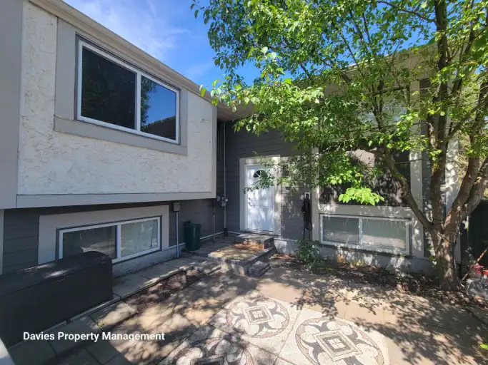 403 Willow Court NW | 403 Willow Court NorthWest, Edmonton | 3030505