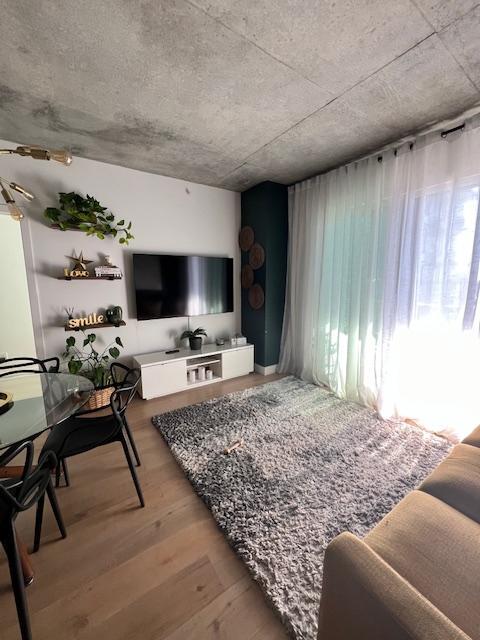 ✨ IMMANQUABLE 4 ½ moderne et lumineux Transfert de bail ! ✨ | 3030548