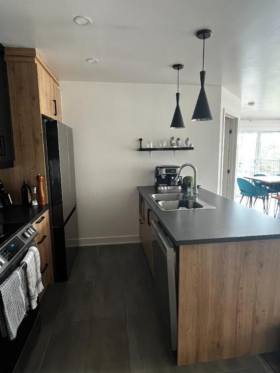 Appartement style condo de 2 chambres et 1 salle de bain (4 1/2) | 3030549