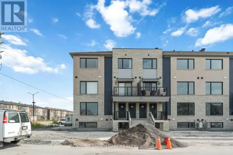 719 ARCADIAN PRIVATE | 719 ARCADIAN PRIVATE, Ottawa | 3030982