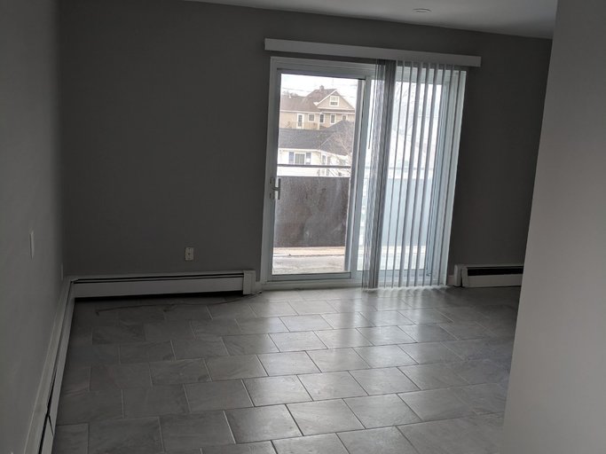 Beautiful Newly Renovated Thorold 2 bedroom Apartment Available for December 2025. | 15 Bolton Avenue, Thorold | 3031762
