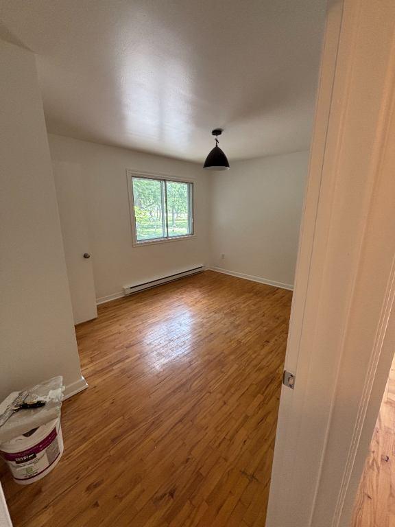 Logement grand 4 ½ rénové au 11550 Balzac Montréal Nord avec climatiseur! | 3032125