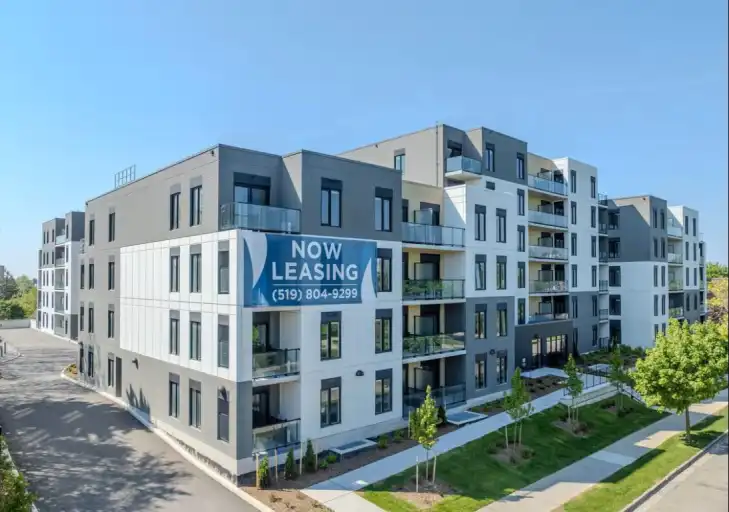 The Winston | 169 Borden Avenue North, Kitchener | 3032321
