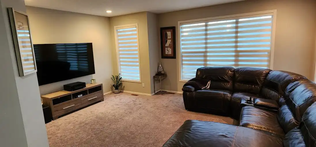 3 Bedroom Single Family home 2100 sq ft | Calgary | 3056429