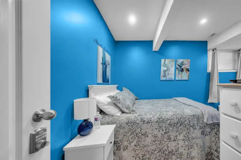 Fully Furnished Walkout Basement Suite on Lake with AC, Dishes, All Set! | Calgary | 3032491