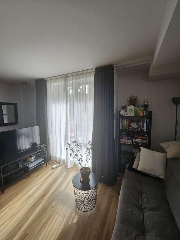 Appartement Jean Talon entièrement meublé | 3032542