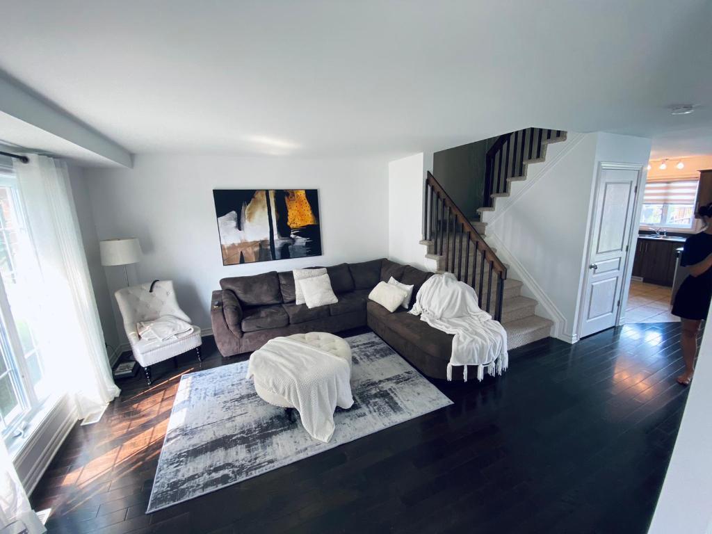 Semi Détaché à Louer Totalement repeint | 3032549