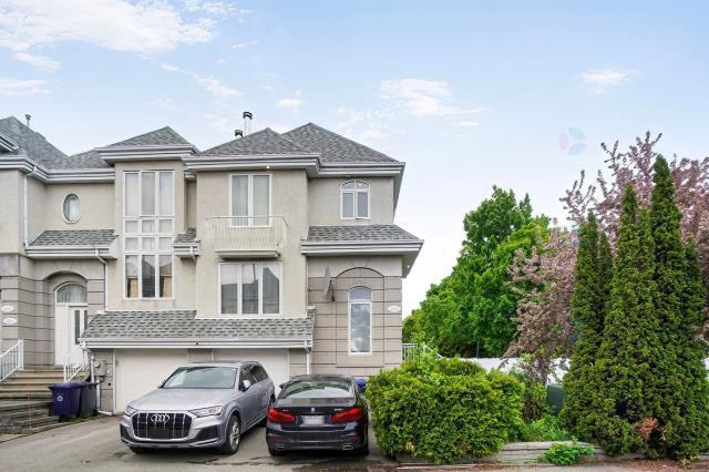 Superbe maison de ville, proche de tout! | 3032559